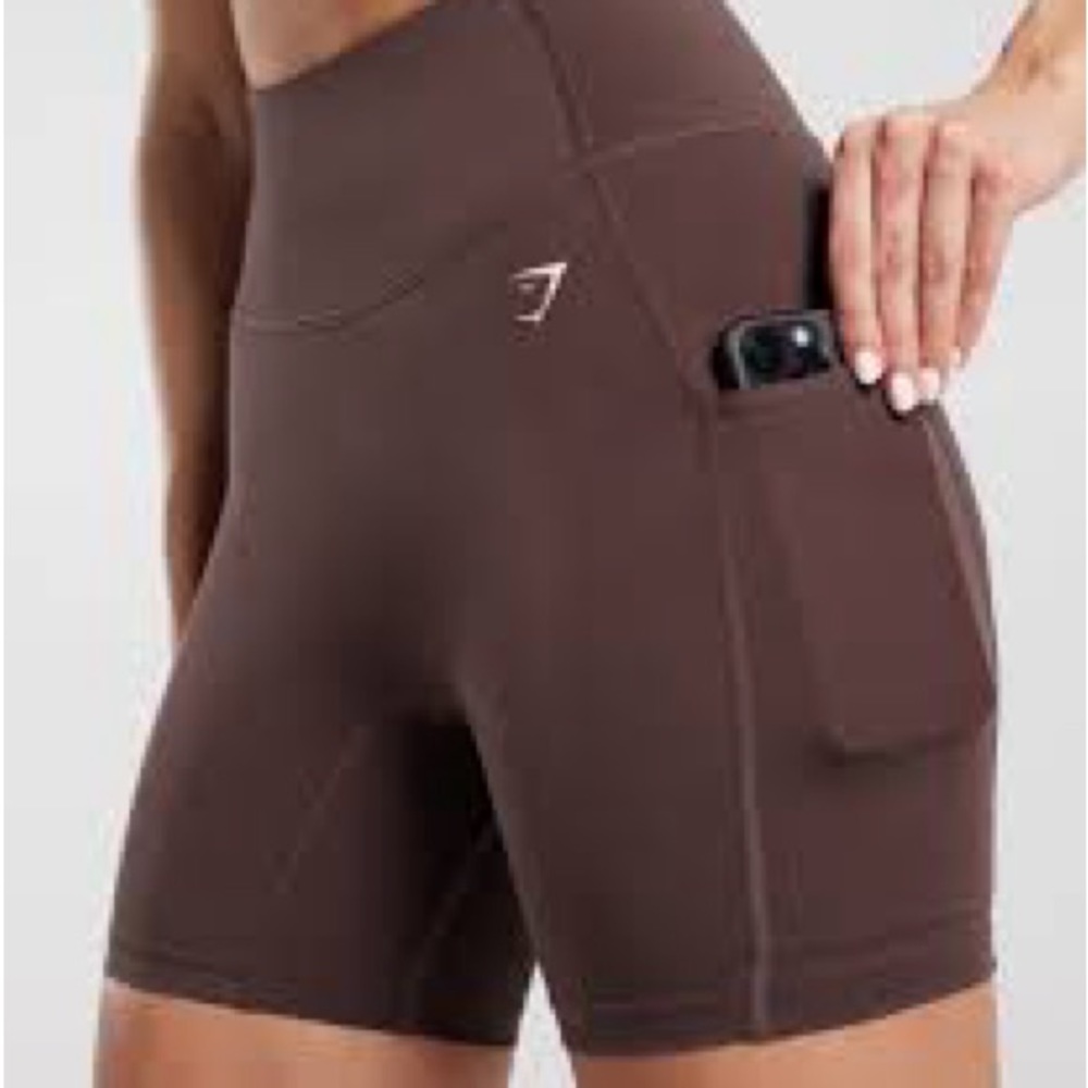 Gymshark Pocket Bike Shorts in Brown/Taupe